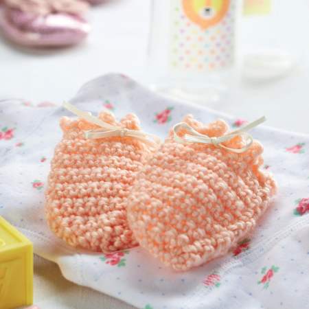 Crochet newborn baby mittens | Top Crochet Patterns