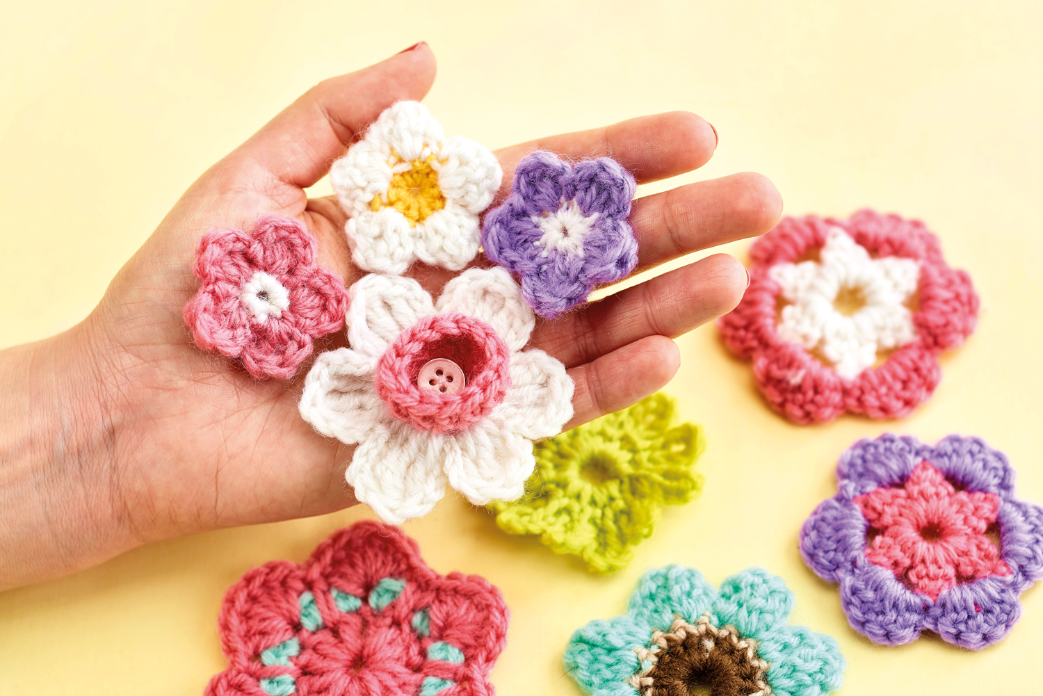 Mini Flowers Top Crochet Patterns